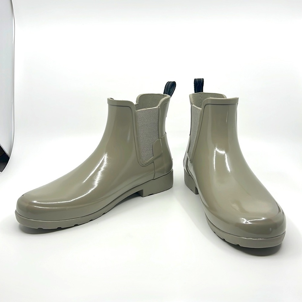 ✨BRAND NEW! Hunter Refined ​Chelsea Rain Boot, size 9.